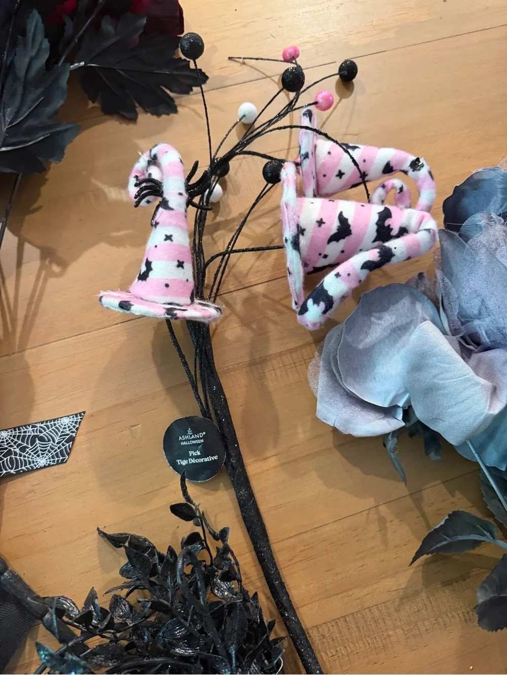 Halloween NWT lot of Decorative Mixed Faux Floral Stems goth flowers for crafts
